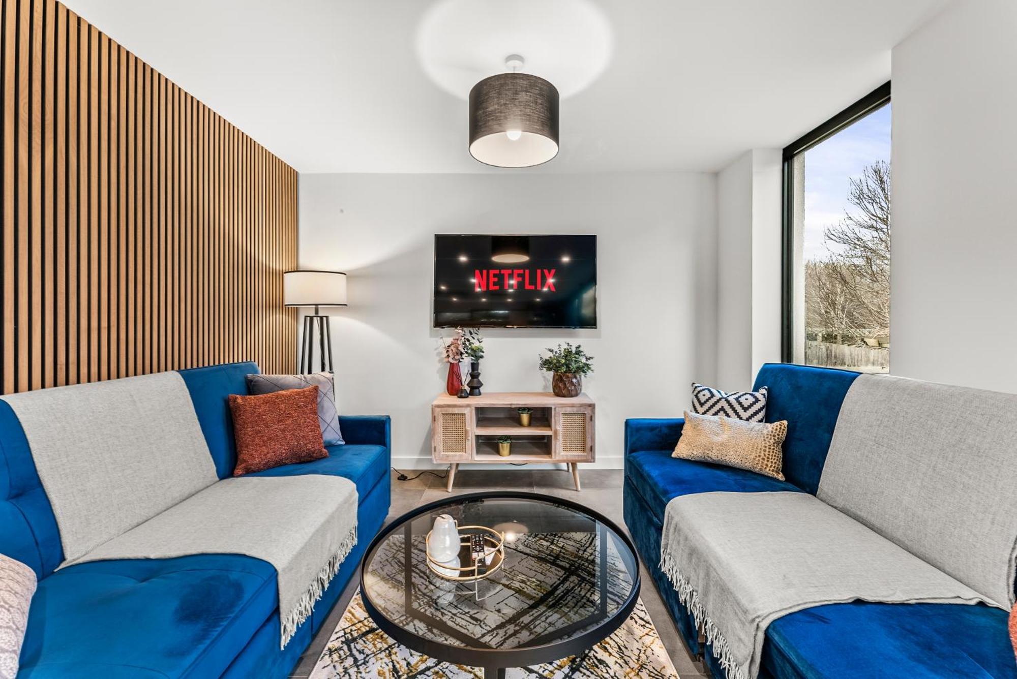 Elegant Retreat In Cheltenham - Garden & Parking Included ภายนอก รูปภาพ