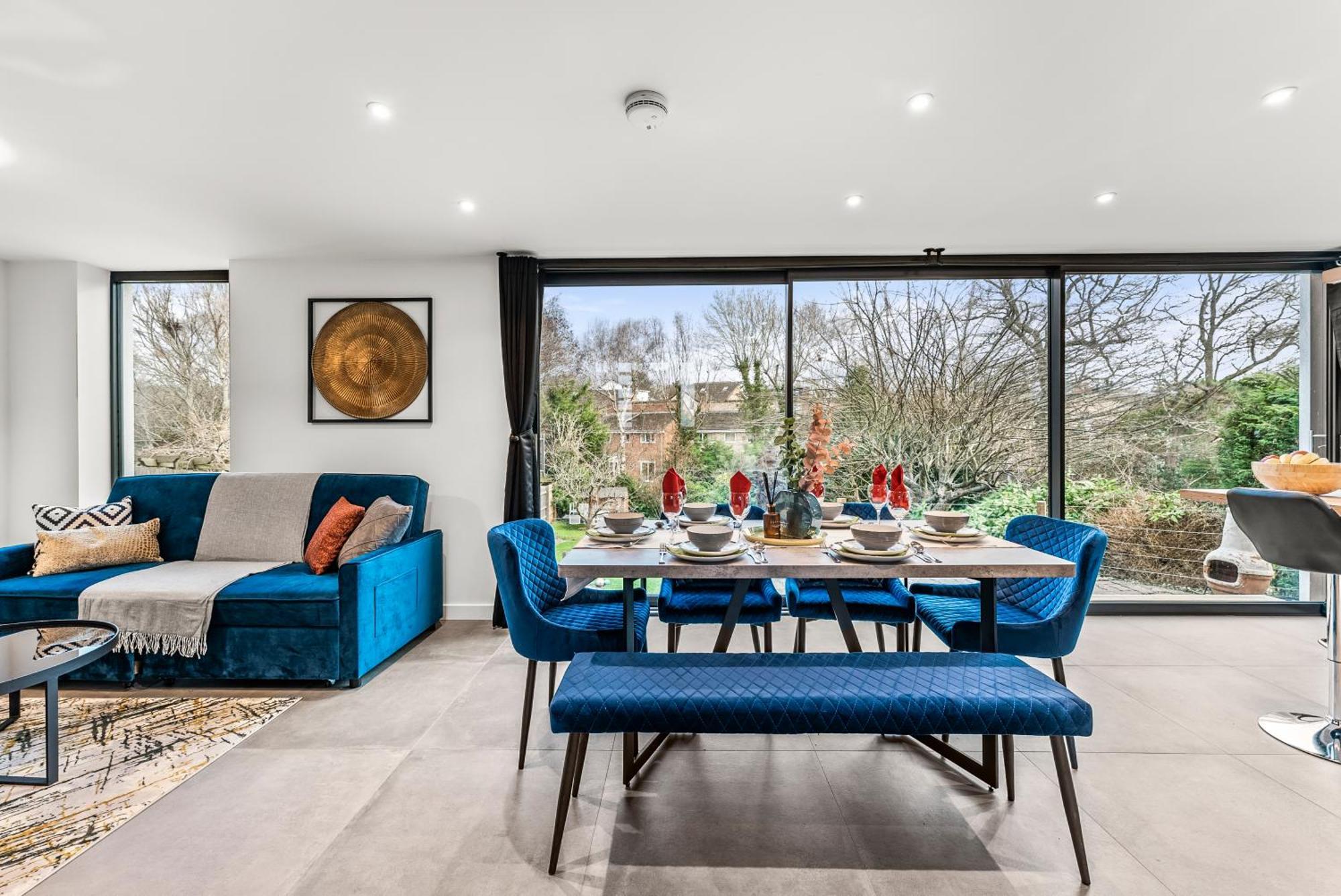 Elegant Retreat In Cheltenham - Garden & Parking Included ภายนอก รูปภาพ