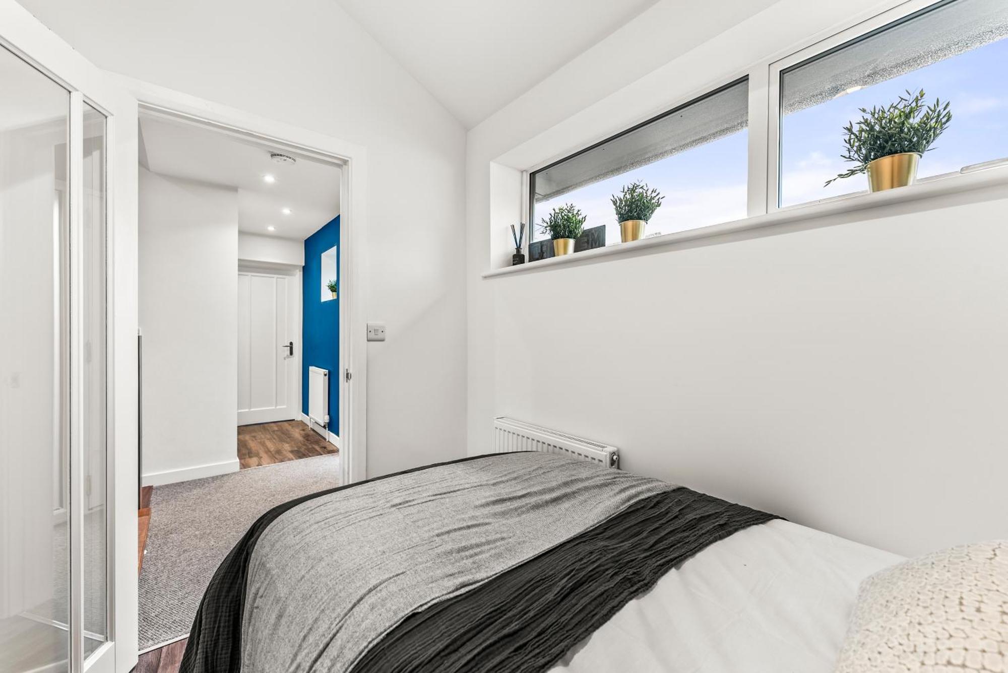 Elegant Retreat In Cheltenham - Garden & Parking Included ภายนอก รูปภาพ