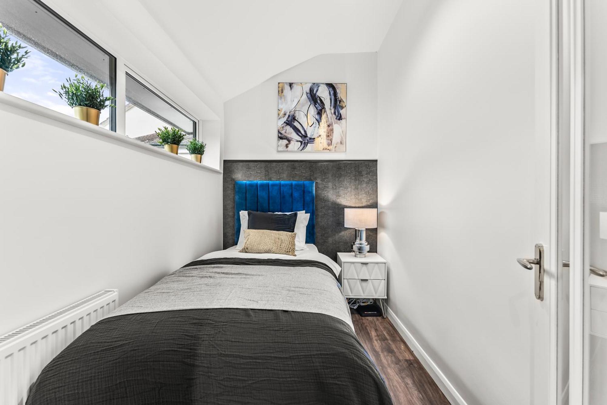 Elegant Retreat In Cheltenham - Garden & Parking Included ภายนอก รูปภาพ
